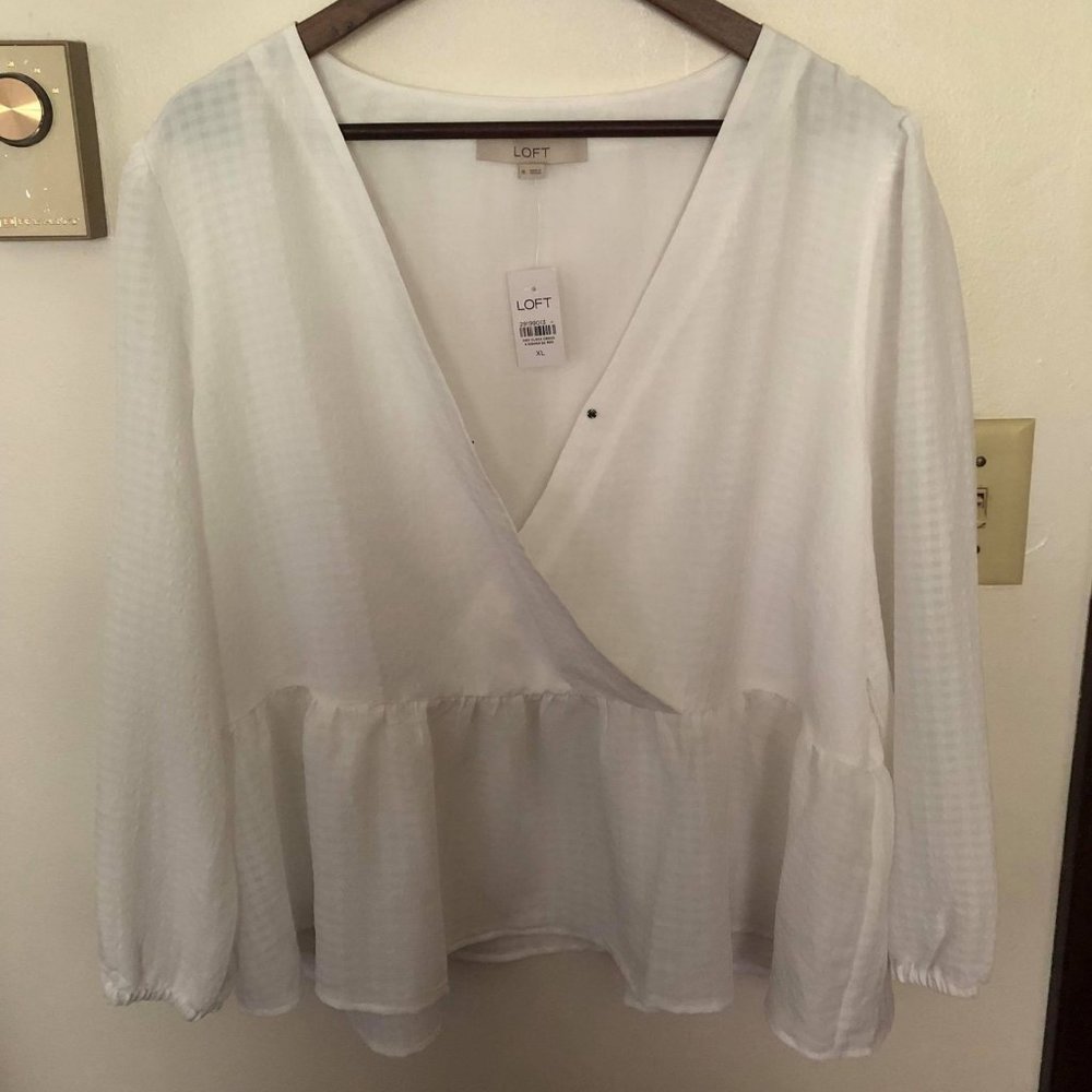 NWT White Textured LOFT Blouse (XL)
